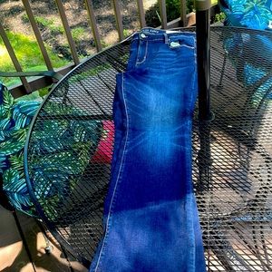 American Eagle new ladies super stretch skinny kick size 20 jeans.